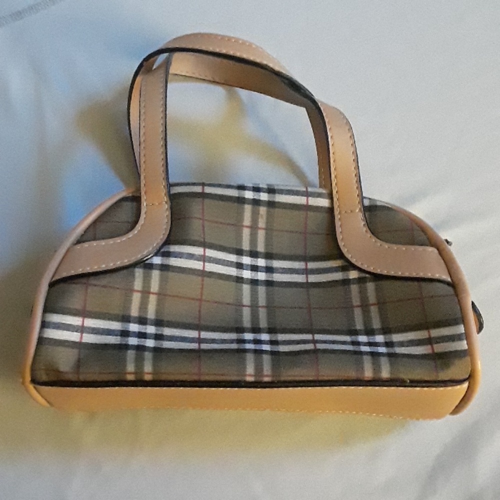 Purse - Picture 2 of 2